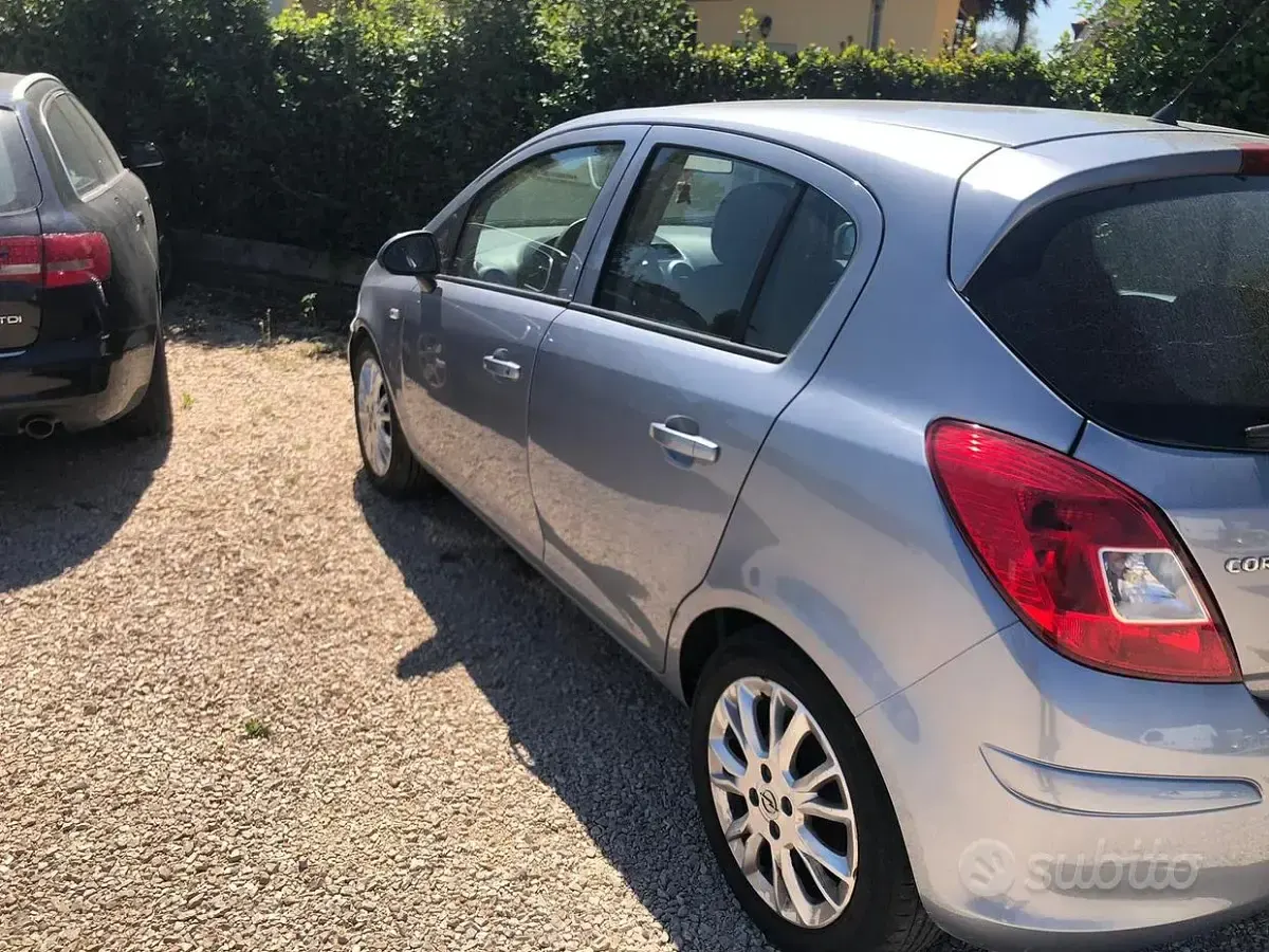 Usata Opel Corsa 80 CV (58 kW) 2009 Grigio Utilitaria