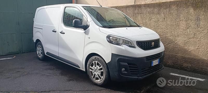 Usata Peugeot Expert 120 CV (88 kW) 2022 Furgone