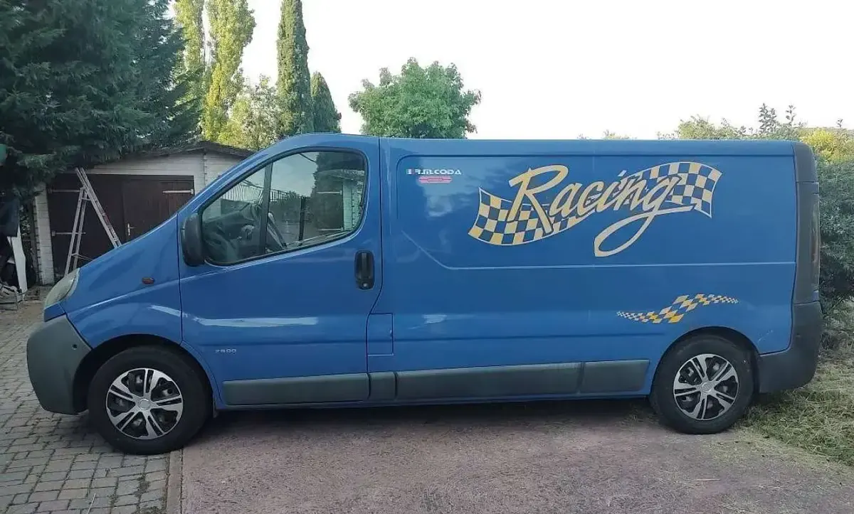 Usata Opel Vivaro 101 CV (74 kW) 2006 Blu/azzurro Monovolume