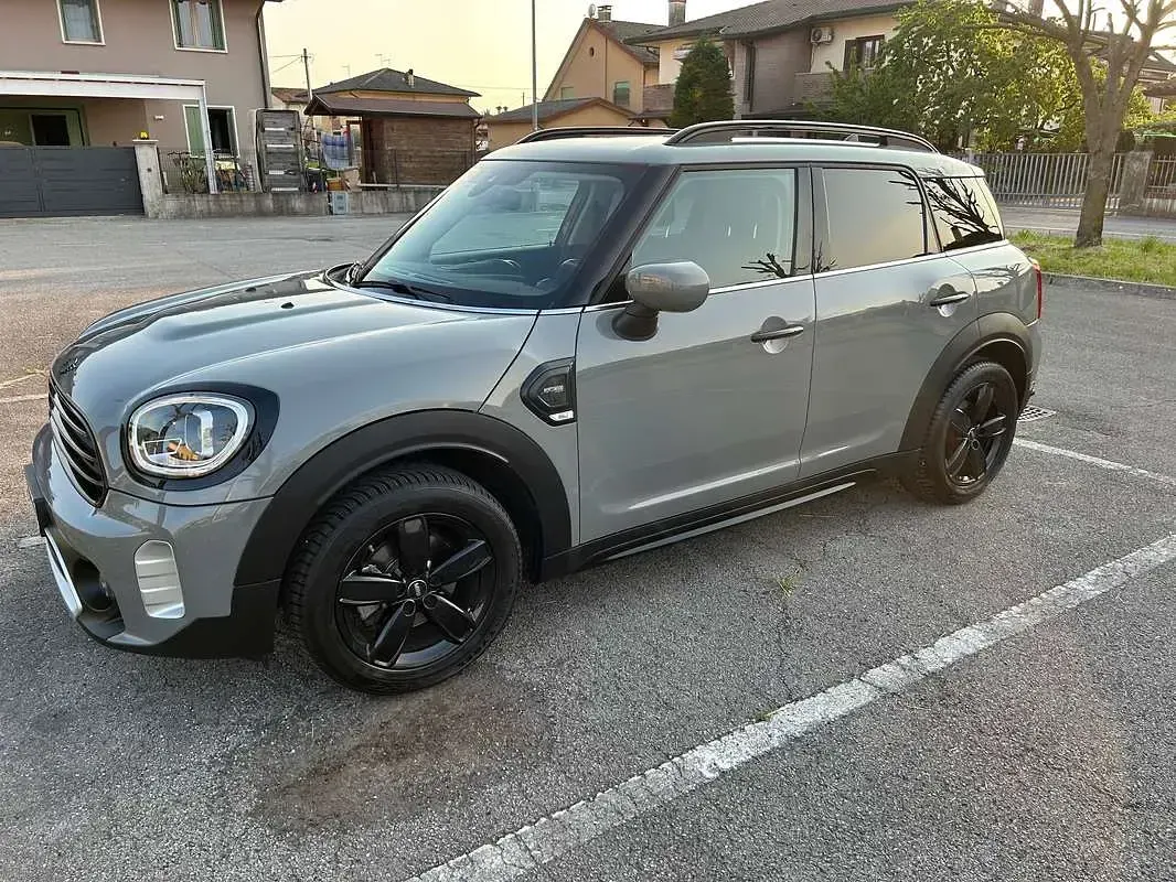 Usata Mini One Countryman 102 CV (75 kW) 2022 Grigio SUV