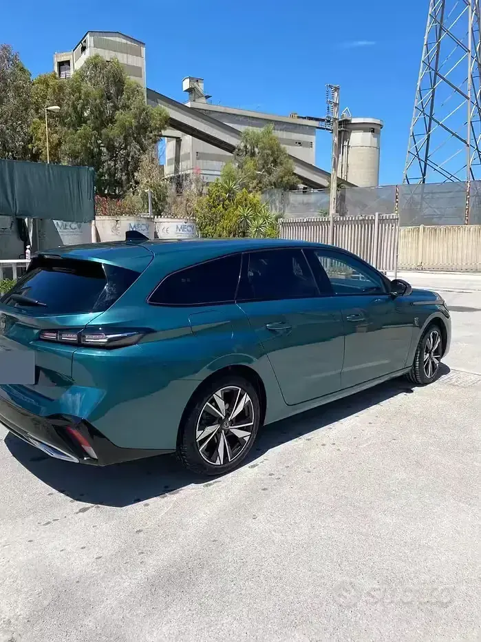 Usata Peugeot 308 SW Allure 131 CV (96 kW) 2022 Verde Station wagon