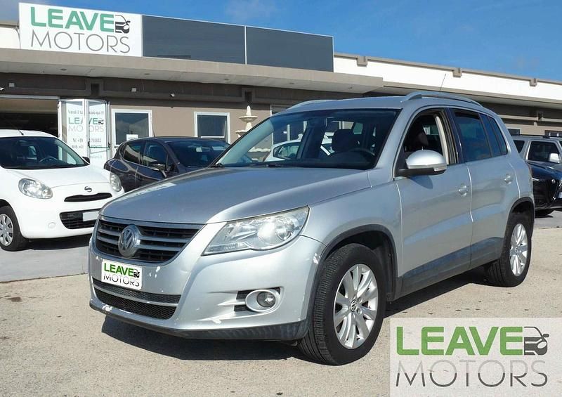 Argento Usata 2008 VW Tiguan SUV | 5900 € (Buon prezzo) - Immagine 1/4