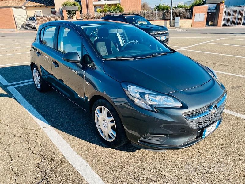 Grigio Usata 2018 Opel Corsa Due volumi | 9900 € (Ottimo prezzo) - Immagine 1/4
