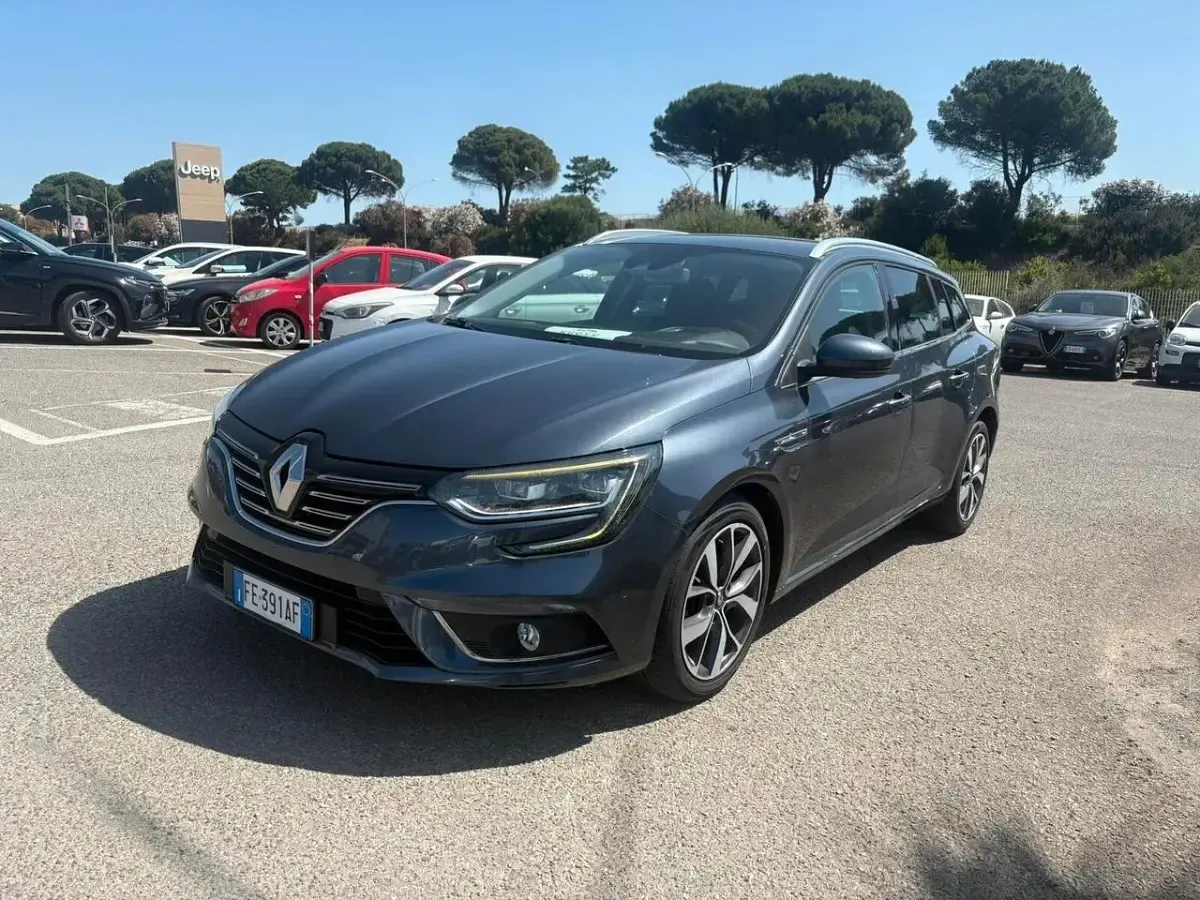 Usata Renault Mégane IV Bose Edition 110 CV (80 kW) 2016 Grigio Berlina