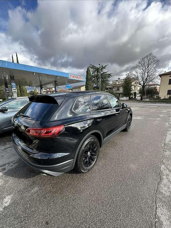 Usata VW Touareg 286 CV (210 kW) 2019 Nero SUV