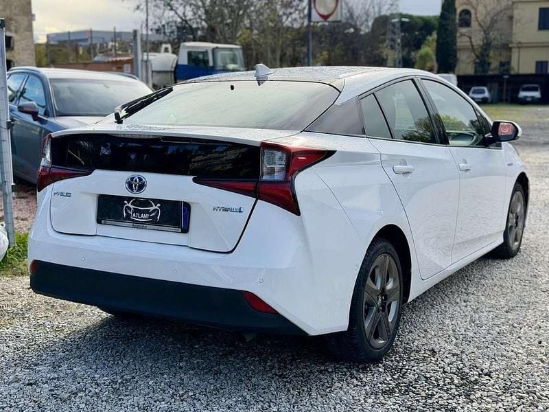 Usata Toyota Prius Lounge 98 CV (72 kW) 2021 Bianco Berlina