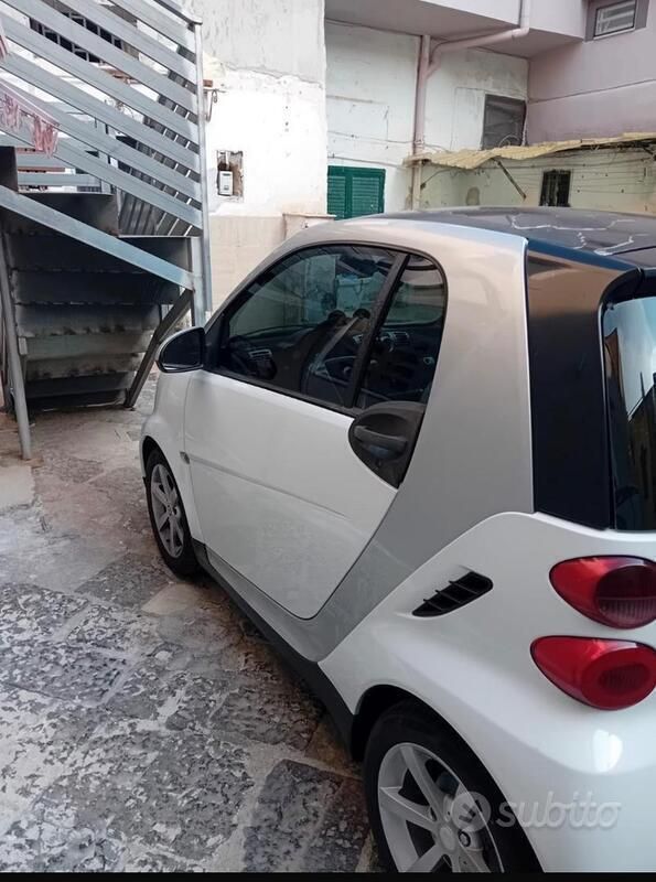 Usata Smart ForTwo Coupé 71 CV (52 kW) 2009 Bianco Coupé