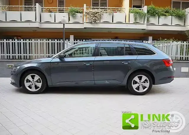 Usata Skoda Superb Executive 150 CV (110 kW) 2017 Grigio Station wagon