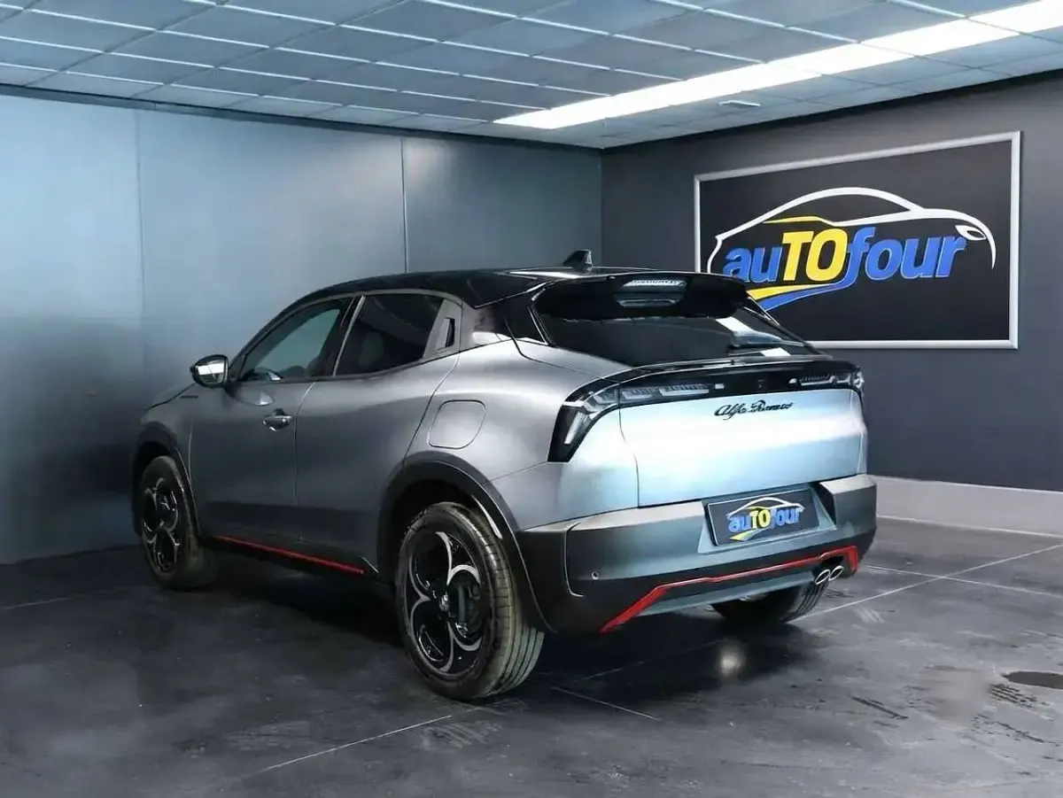 Nuova Alfa Romeo GT Junior Edizione Speciale 136 CV (100 kW) 2026 Grigio SUV