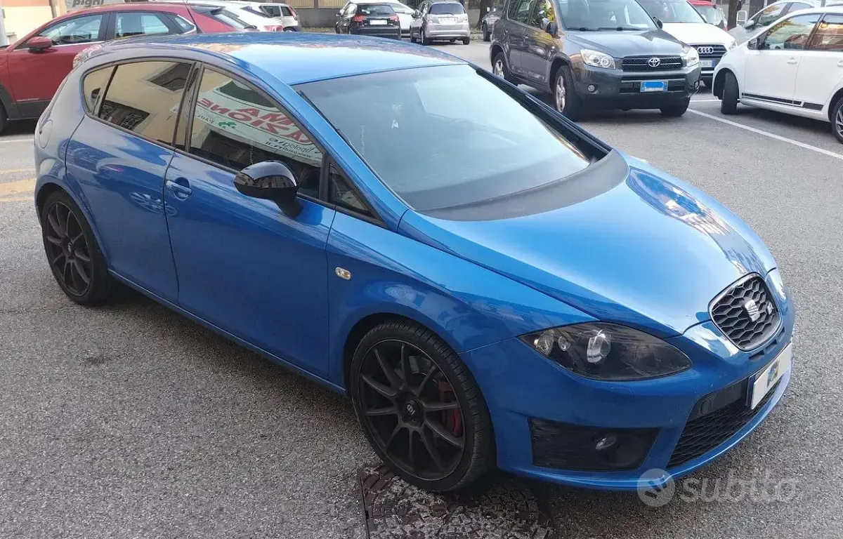 Usata Seat Leon CUPRA 265 CV (194 kW) 2010 Blu Utilitaria