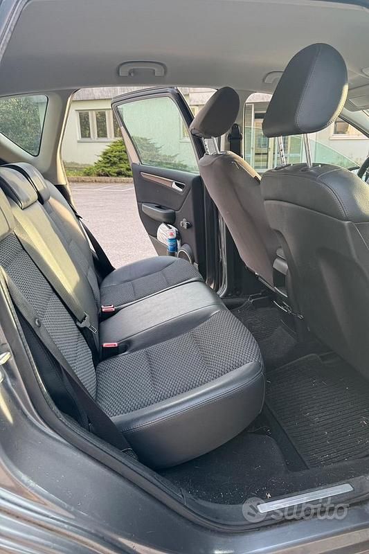 Usata Mercedes A180 116 CV (85 kW) 2009 Grigio Berlina