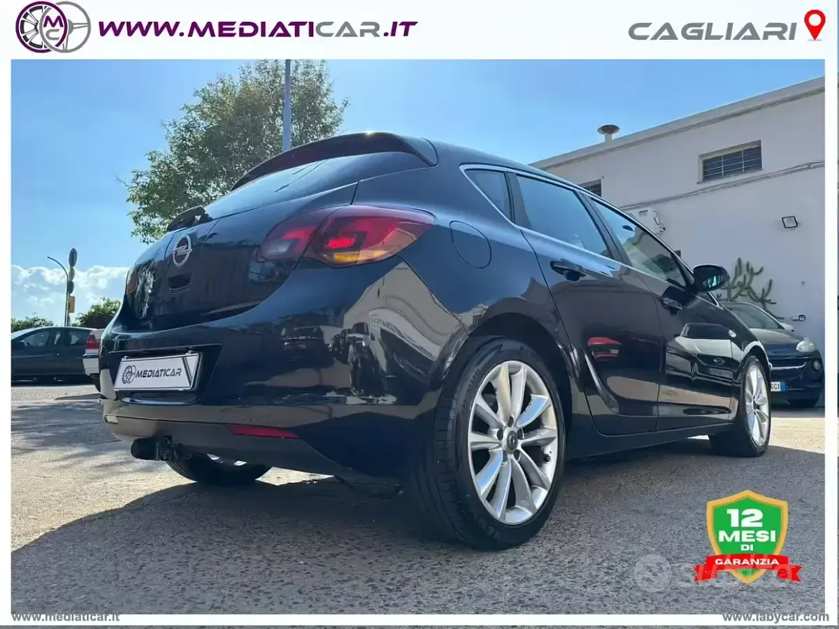 Usata Opel Astra 125 CV (91 kW) 2010 Nero Berlina