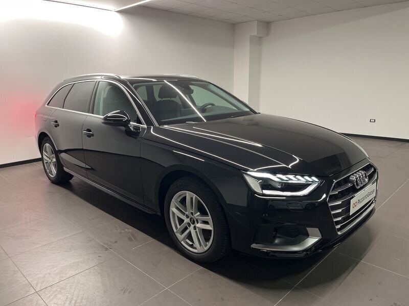 Nuova Audi A4 Advanced 163 CV (119 kW) 2025 Station wagon