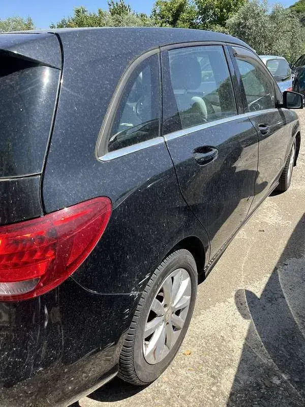 Usata Mercedes B180 Executive 109 CV (80 kW) 2015 Utilitaria