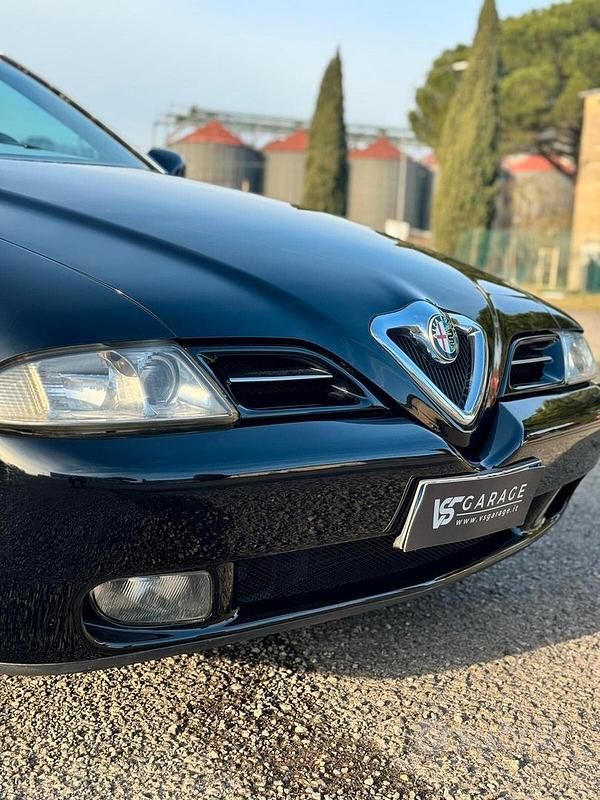 Usata Alfa Romeo 166 Super 205 CV (150 kW) 1999 Nero Berlina