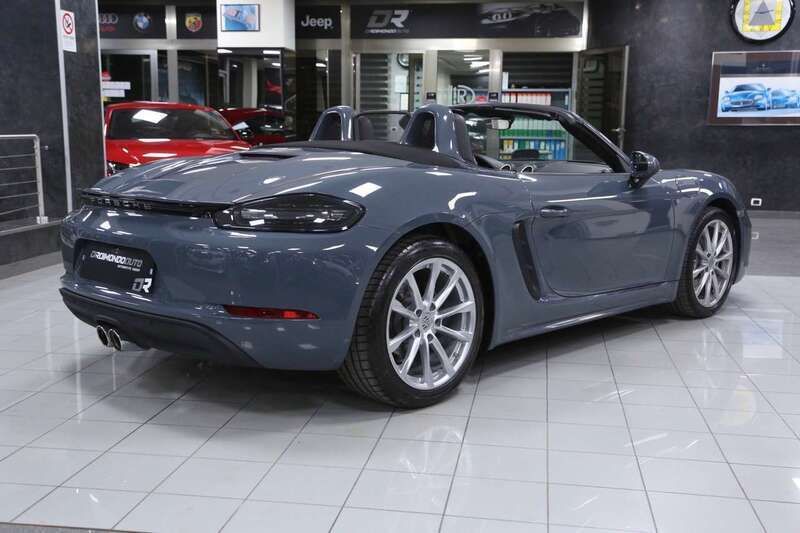 Usata Porsche 718 Boxster 300 CV (220 kW) 2018 Blu grafite Cabrio