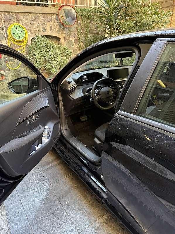 Usata Peugeot 208 Style 110 CV (80 kW) 2025 Nero Utilitaria