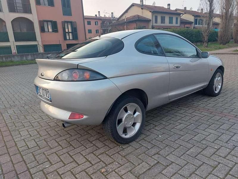 Usata Ford Puma 125 CV (91 kW) 1999 Argento Coupé