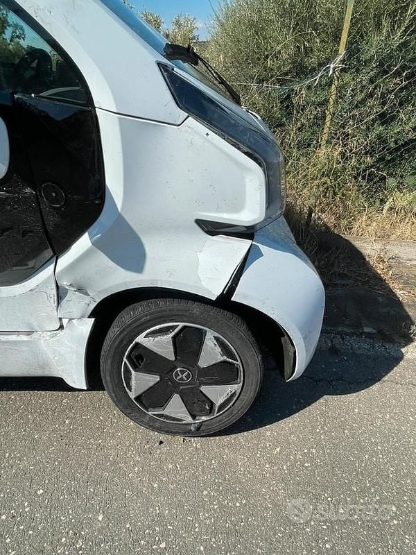 Usata XEV Yoyo 2024 Bianco Utilitaria