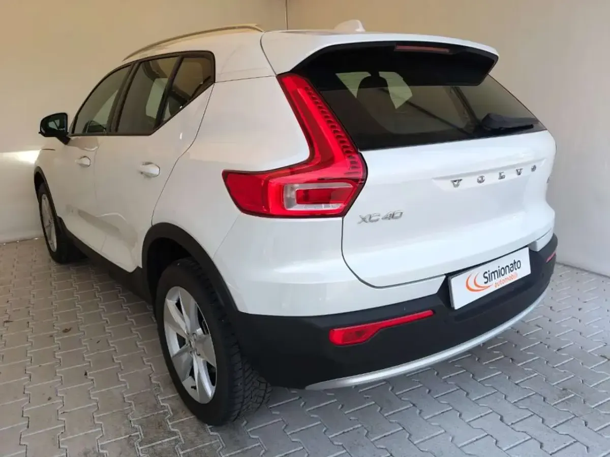 Usata Volvo XC40 Core 163 CV (119 kW) 2023 Bianco SUV