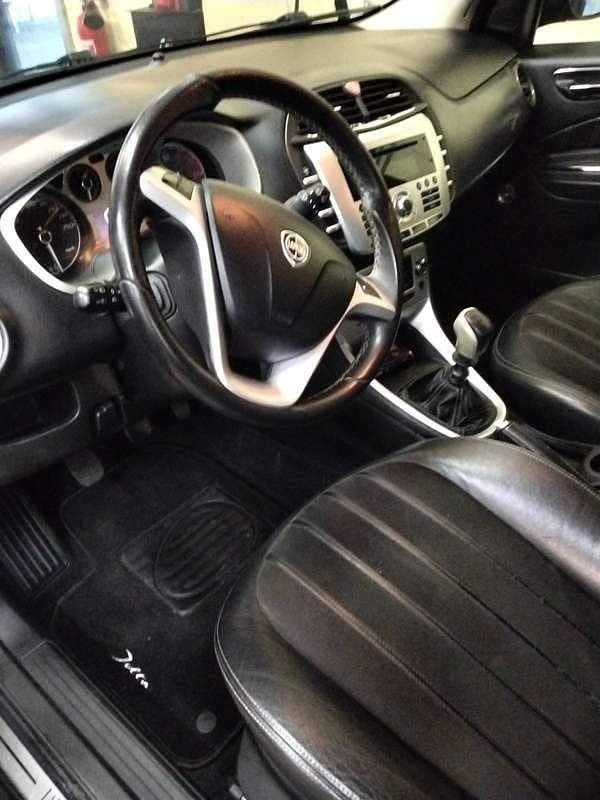 Usata Lancia Delta 140 CV (102 kW) 2009 Nero Utilitaria