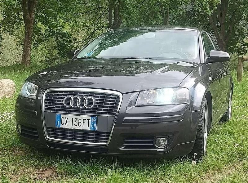 Usata 2005 Audi A3 Ambition Tre volumi | 3000 € (Buon prezzo) - Immagine 1/4