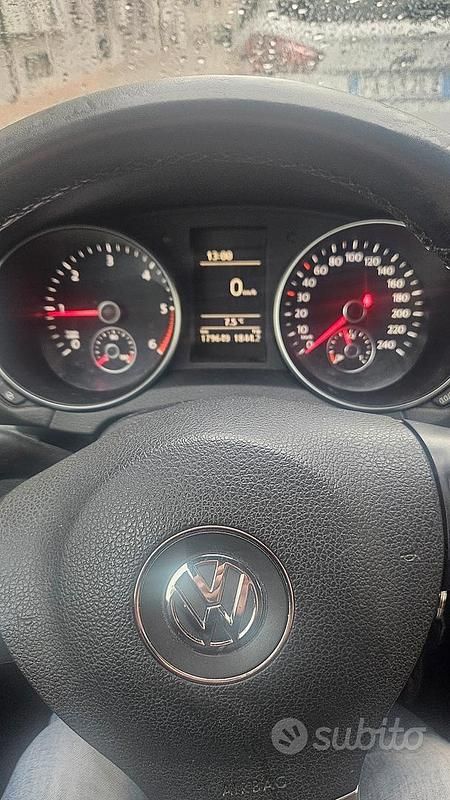 Usata VW Golf Cabriolet 105 CV (77 kW) 2011 Blu Cabrio
