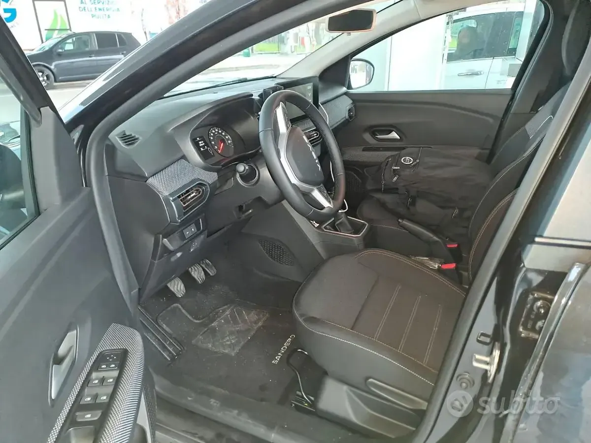 Nuova Dacia Sandero Stepway 110 CV (80 kW) 2026 Nero SUV