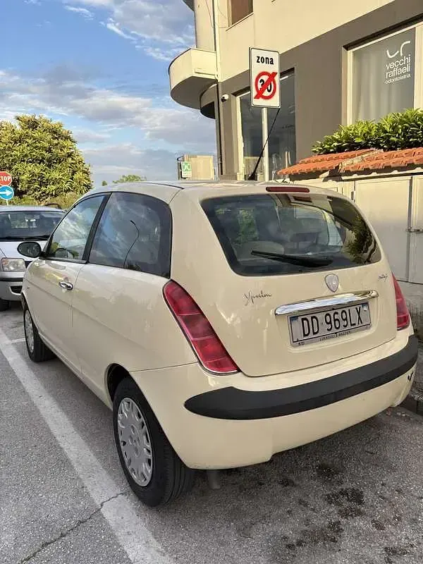 Usata Lancia Ypsilon 69 CV (50 kW) 2006 Utilitaria