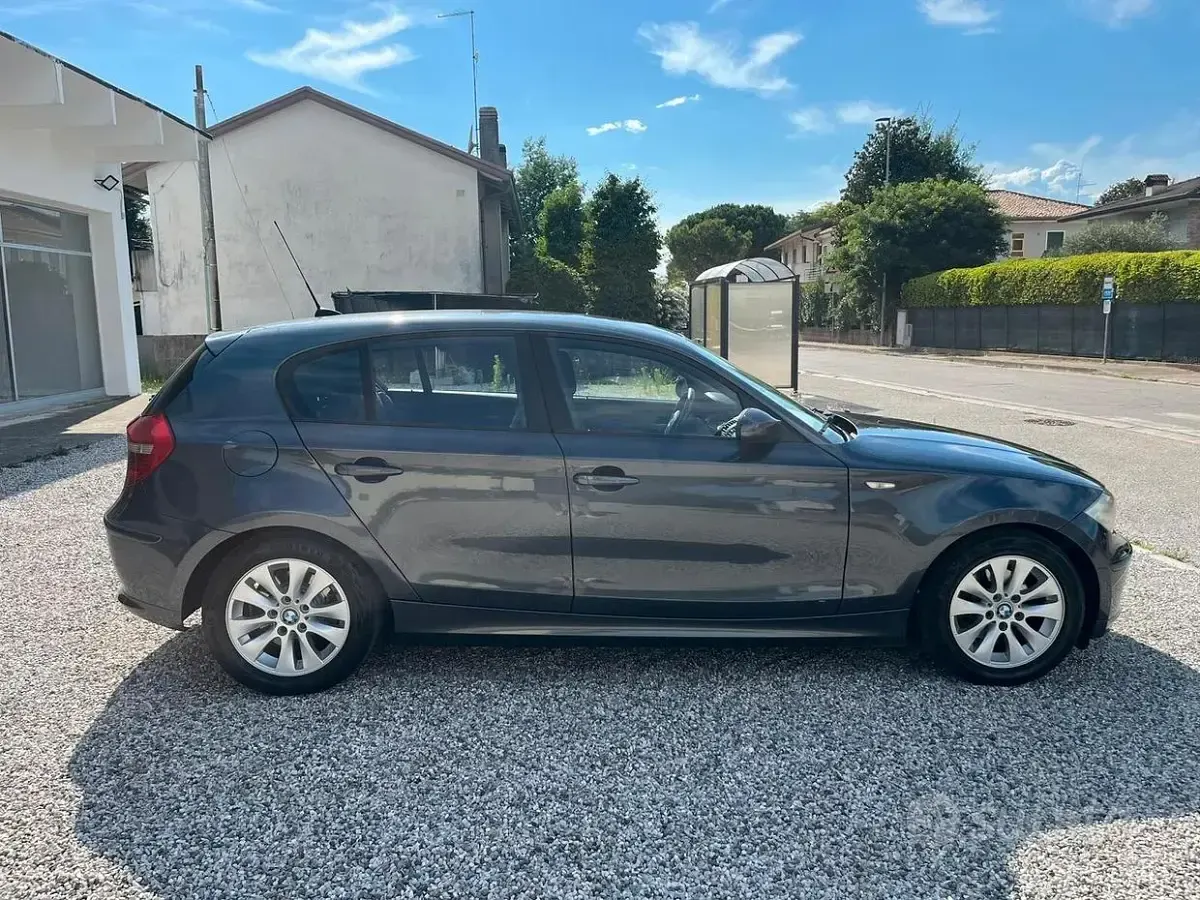 Usata BMW 118 Efficient Dynamics 143 CV (105 kW) 2007 Grigio Utilitaria