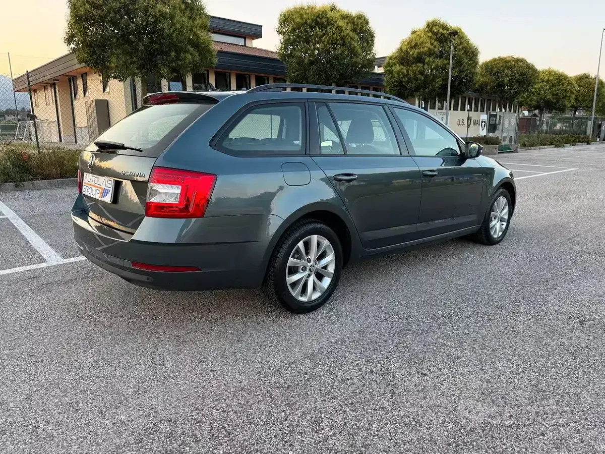 Usata Skoda Octavia 116 CV (85 kW) 2018 Grigio Station wagon