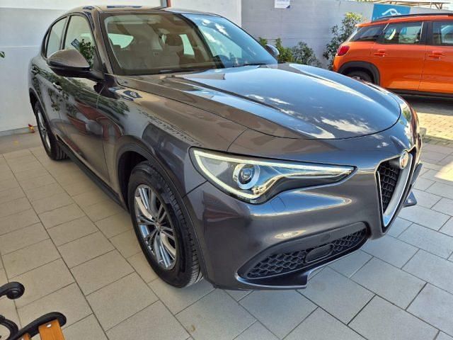 Usata Alfa Romeo Stelvio Business 160 CV (117 kW) 2020 Grigio SUV