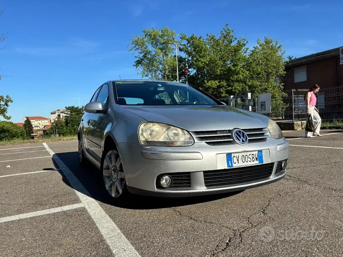 Usata VW Golf IV 115 CV (84 kW) 2005 Grigio Berlina