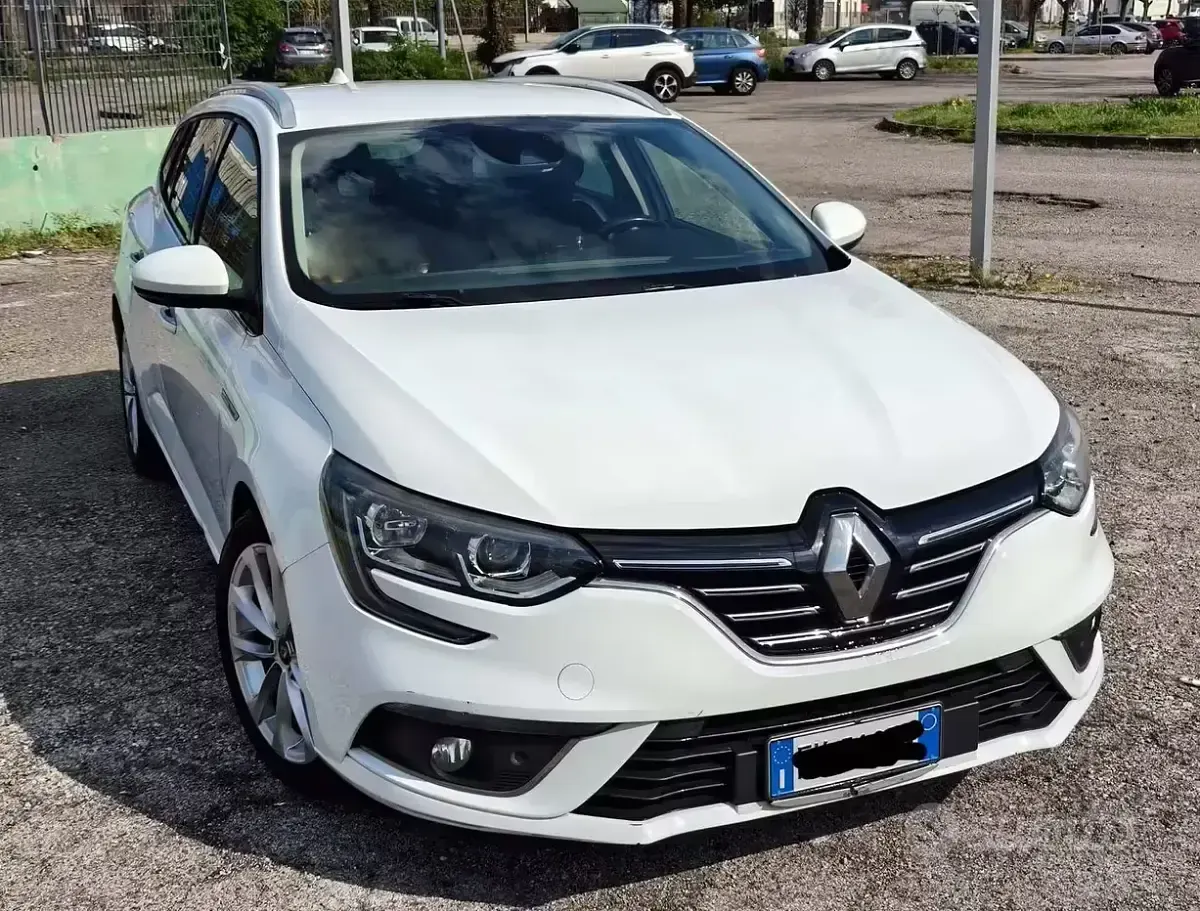 Usata Renault Mégane GrandTour Intens 110 CV (80 kW) 2017 Bianco Station wagon