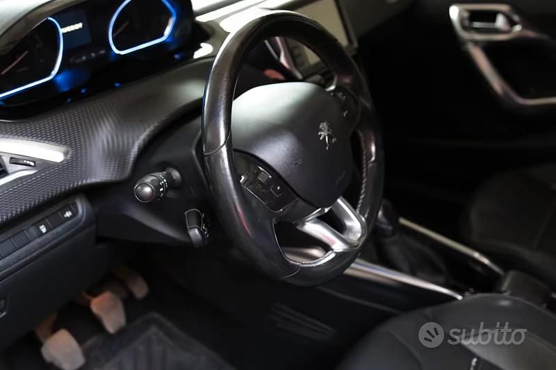 Usata Peugeot 2008 Allure 120 CV (88 kW) 2014 Grigio SUV