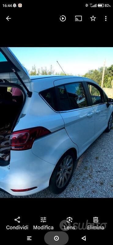 Usata Ford B-MAX 90 CV (66 kW) 2014 Bianco Monovolume