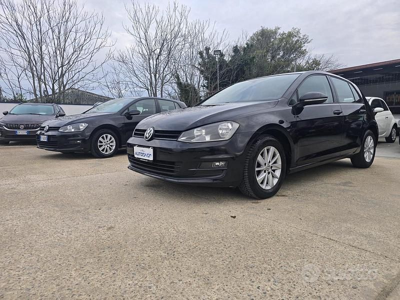 Usata VW Golf VII Trendline 104 CV (76 kW) 2013 Nero Berlina