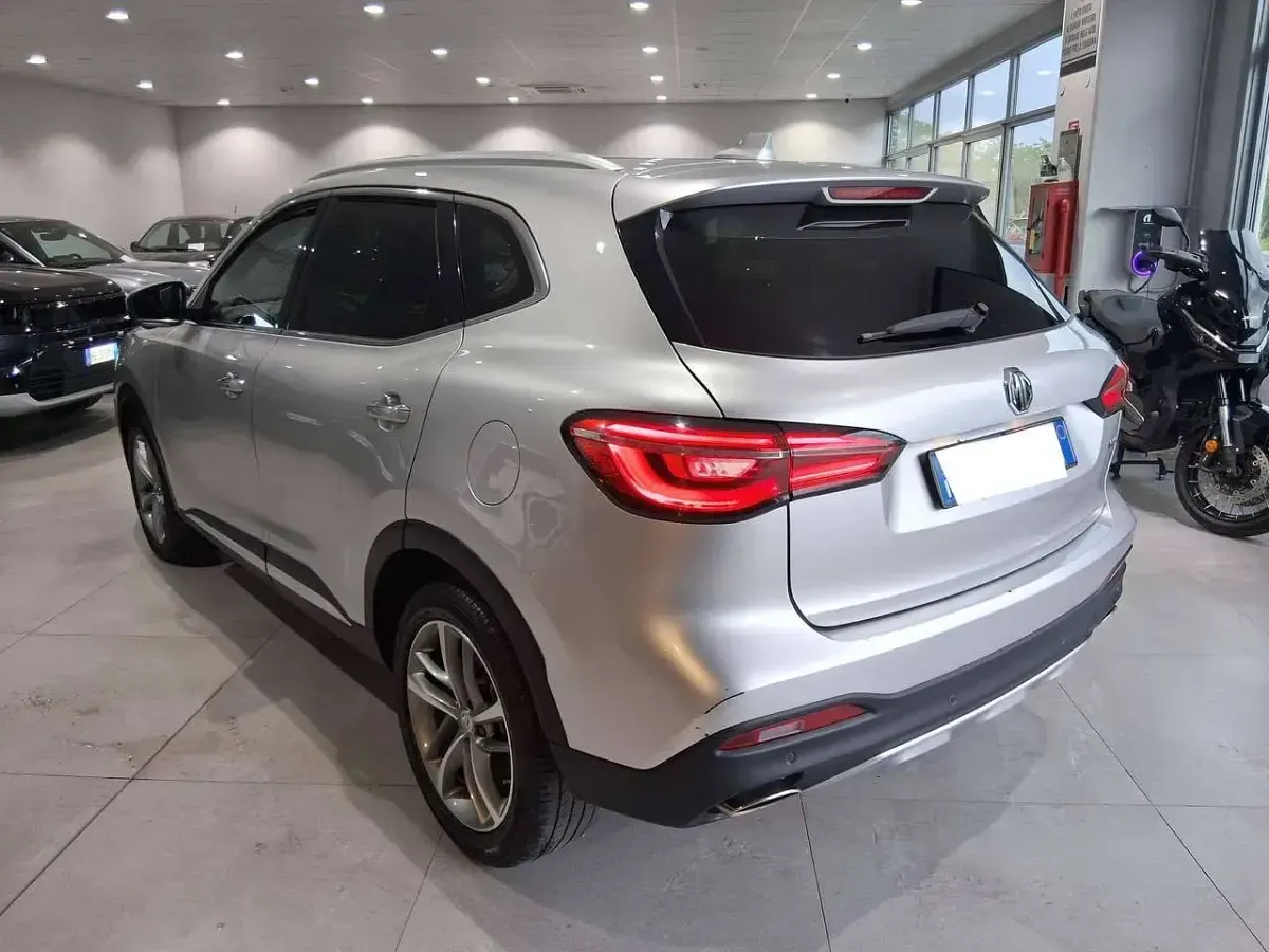 Usata MG HS Luxury 162 CV (119 kW) 2023 Argento SUV