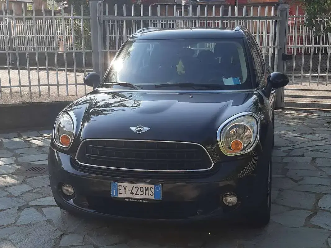 Usata Mini One Countryman 98 CV (72 kW) 2015 Nero SUV