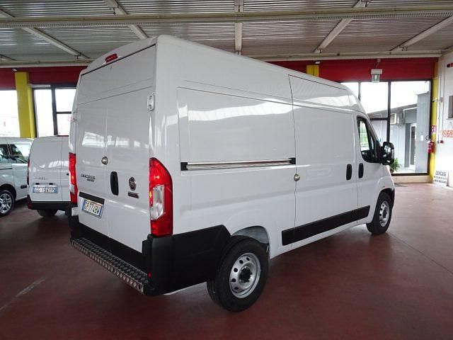 Usata Fiat Ducato 140 CV (102 kW) 2023 Bianco Furgone