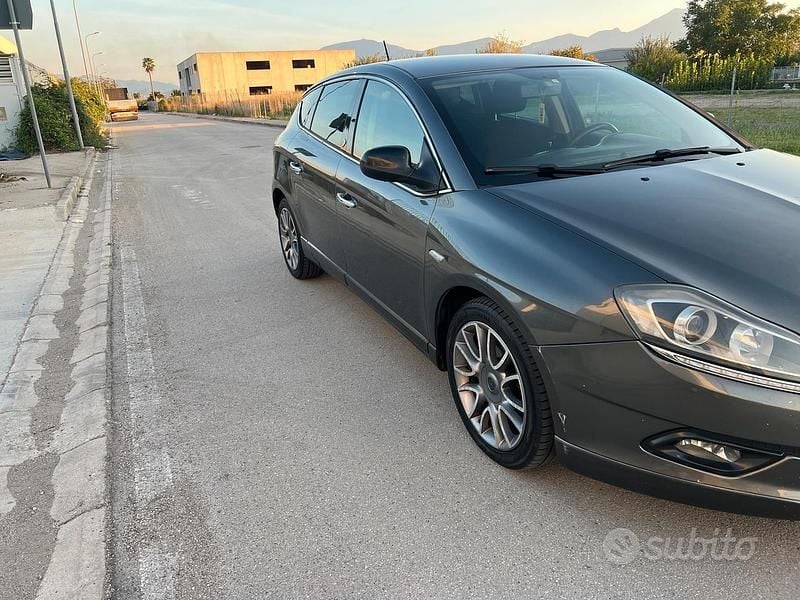 Gebraucht Lancia Delta 105 PS (77 kW) 2014 Kleinwagen