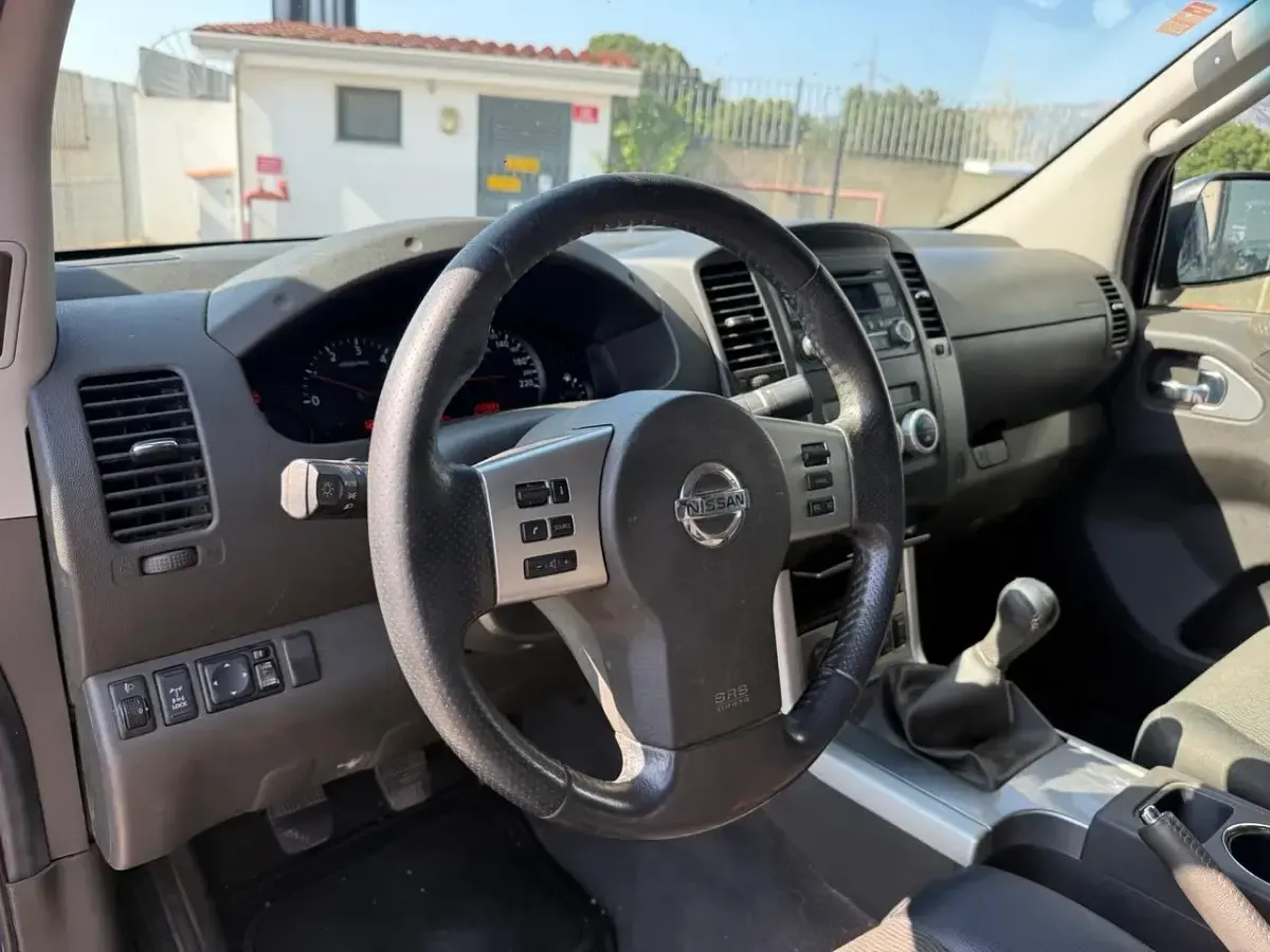 Usata Nissan Navara 190 CV (139 kW) 2013 Blu Pick-up