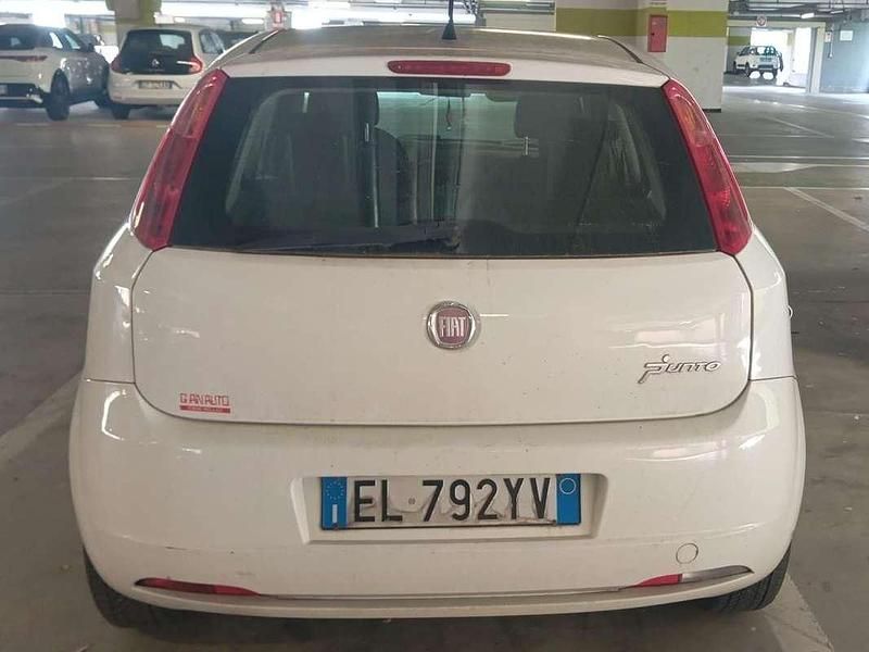 Usata Fiat Grande Punto Active 75 CV (55 kW) 2012 Bianco Utilitaria