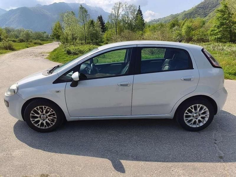 Usata Fiat Punto Evo Dynamic 95 CV (69 kW) 2011 Grigio Utilitaria