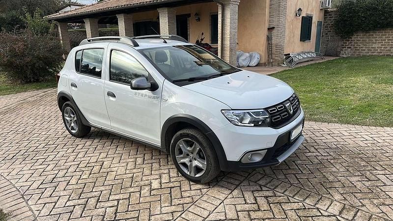 Usata Dacia Sandero Comfort 101 CV (74 kW) 2020 Berlina