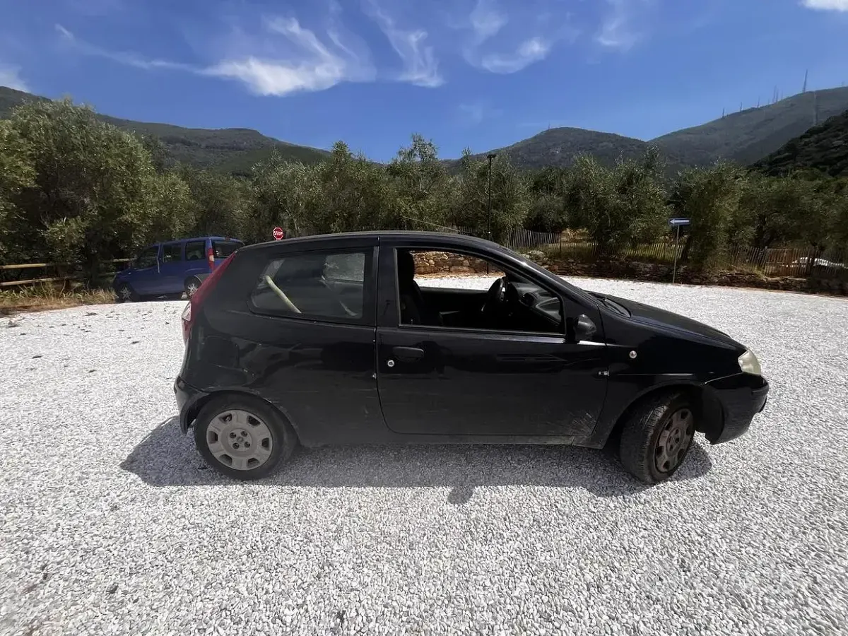 Usata Fiat Punto 60 CV (44 kW) 2005 Grigio Utilitaria