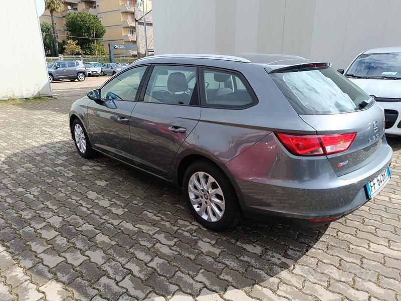 Usata Seat Leon Business 110 CV (80 kW) 2016 Grigio Station wagon