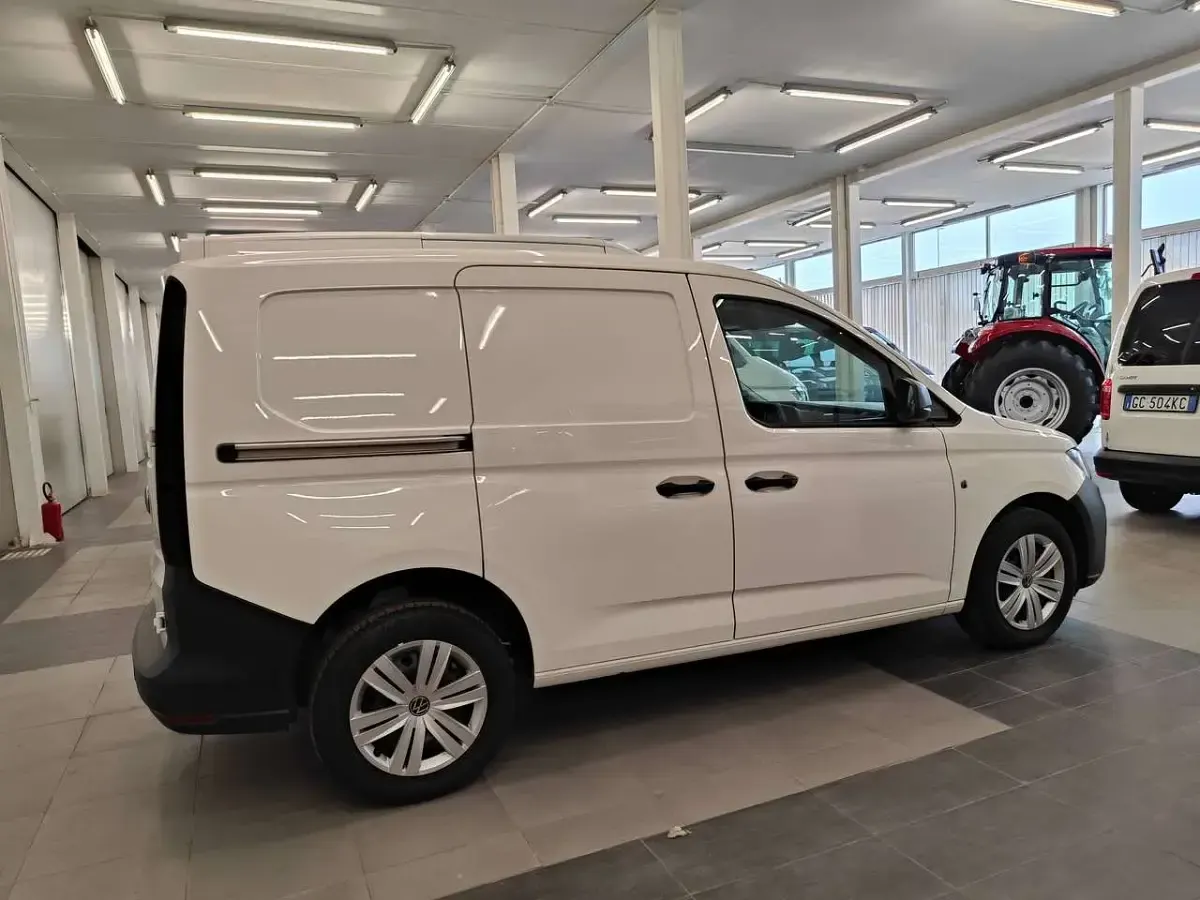 Usata VW Caddy Business 75 CV (55 kW) 2021 Bianco Monovolume