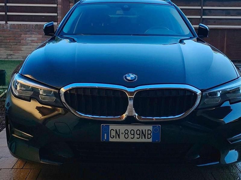 Usata BMW 320 190 CV (139 kW) 2021 Nero Station wagon
