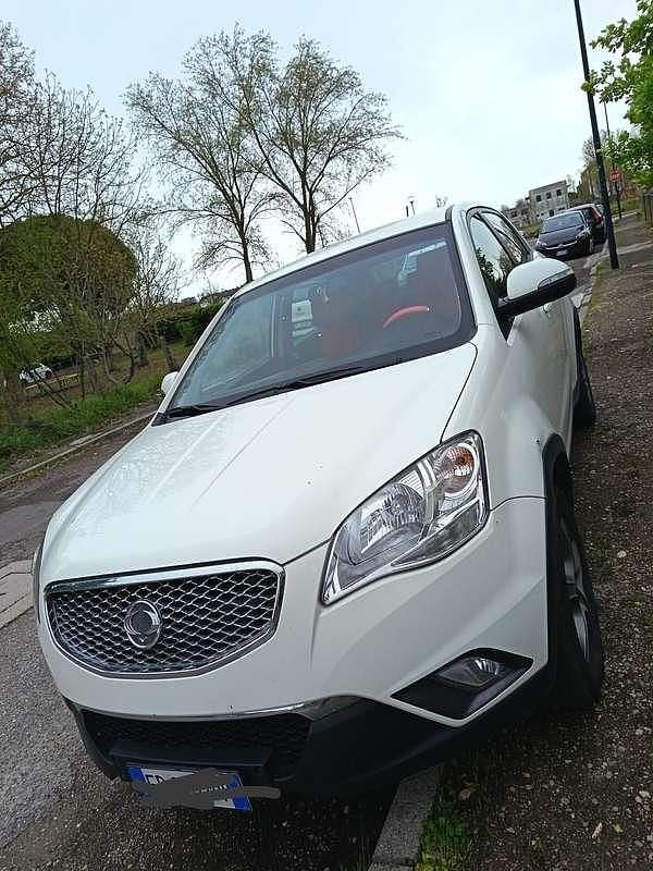 Usata Ssangyong (KGM) Korando 175 CV (128 kW) 2013 Bianco SUV